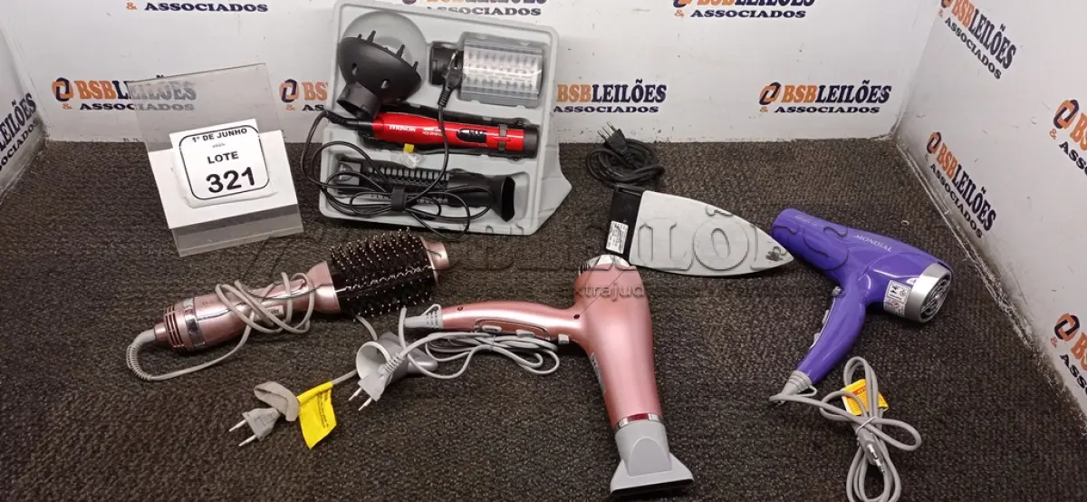 LOTE 321 - 02 SECADORES DE CABELO 220V MARCA MONDIAL, 01 FERRO DE PASSAR 220V MARCA MONDIAL E 02 ESCOVAS DE CABELO ELÉTRICAS SENDO 01 COM ACESSÓRIOS MARCA MONDIAL. (NO ESTADO) ATENÇÃO! FAZER A VISITAÇÃO ANTES DE ARREMATAR, NÃO SABEMOS SE FUNCIONA, LEILÃO NÃO TEM GARANTIA E NEM DEVOLUÇÃO, SUJEITO A POSSÍVEIS AVARIAS VISÍVEIS/OCULTAS E/OU AUSÊNCIA DE COMPONENTES.