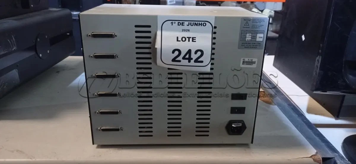 LOTE 242 - 01 CONSOLE DE TREINAMENTO DIDÁTICO DE ELETRICIDADE MODELO SD-1100M MARCA MINIPA. (NO ESTADO) ATENÇÃO! FAZER A VISITAÇÃO ANTES DE ARREMATAR, NÃO SABEMOS SE FUNCIONA, LEILÃO NÃO TEM GARANTIA E NEM DEVOLUÇÃO, SUJEITO A POSSÍVEIS AVARIAS VISÍVEIS/OCULTAS E/OU AUSÊNCIA DE COMPONENTES.