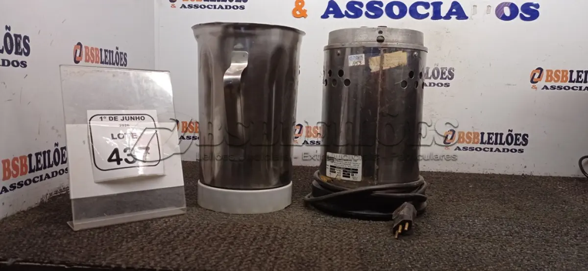 LOTE 437 - 01 BASE DE LIQUIDIFICADOR INDUSTRIAL E 01 COPO DE LIQUIDIFICADOR INDUSTRIAL. (NO ESTADO) ATENÇÃO! FAZER A VISITAÇÃO ANTES DE ARREMATAR, NÃO SABEMOS SE FUNCIONA, LEILÃO NÃO TEM GARANTIA E NEM DEVOLUÇÃO, SUJEITO A POSSÍVEIS AVARIAS VISÍVEIS/OCULTAS E/OU AUSÊNCIA DE COMPONENTES.