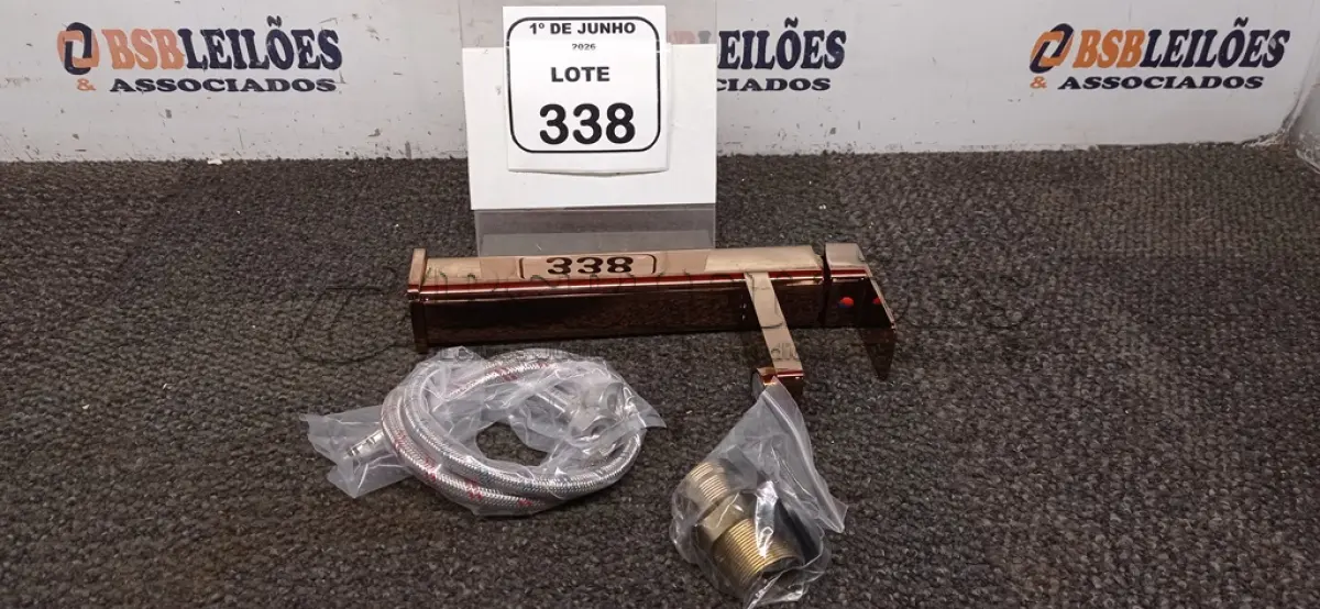 LOTE 338 - 01 TORNEIRA MISTURADOR MARCA PRIZI COM ACESSÓRIOS. (NO ESTADO) ATENÇÃO! FAZER A VISITAÇÃO ANTES DE ARREMATAR, NÃO SABEMOS SE FUNCIONA, LEILÃO NÃO TEM GARANTIA E NEM DEVOLUÇÃO, SUJEITO A POSSÍVEIS AVARIAS VISÍVEIS/OCULTAS E/OU AUSÊNCIA DE COMPONENTES.