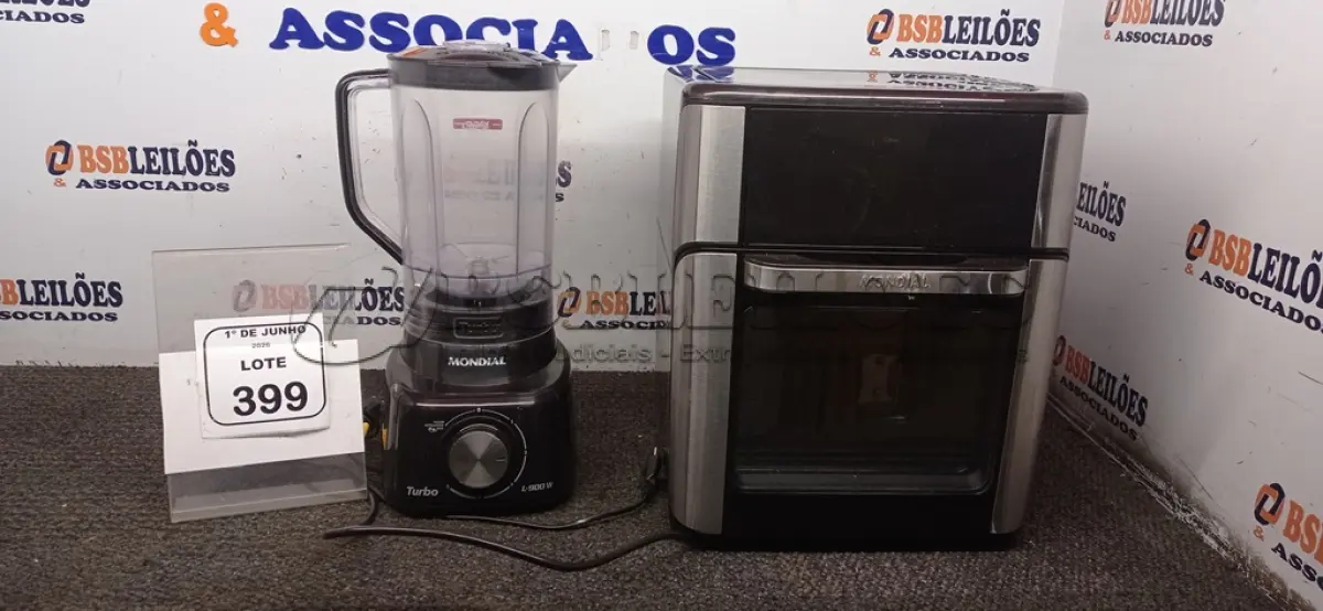 LOTE 399 - 01 AIR FRYER/FORNO 12L 220V MARCA MONDIAL E 01 LIQUIDIFCADOR 220V MARCA MONDIAL. (NO ESTADO) ATENÇÃO! FAZER A VISITAÇÃO ANTES DE ARREMATAR, NÃO SABEMOS SE FUNCIONA, LEILÃO NÃO TEM GARANTIA E NEM DEVOLUÇÃO, SUJEITO A POSSÍVEIS AVARIAS VISÍVEIS/OCULTAS E/OU AUSÊNCIA DE COMPONENTES.