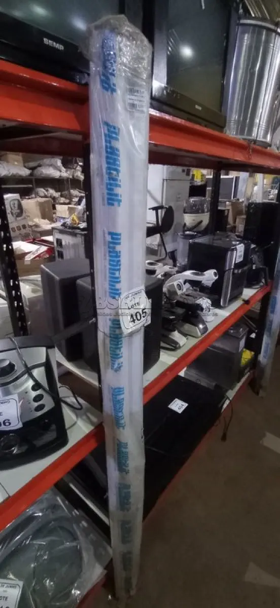 LOTE 405 - 01 PORTA SANFONADA PVC DE 0,86X2,10 NA COR BRANCA MARCA PLASTILIT. (NO ESTADO) ATENÇÃO! FAZER A VISITAÇÃO ANTES DE ARREMATAR, NÃO SABEMOS SE FUNCIONA, LEILÃO NÃO TEM GARANTIA E NEM DEVOLUÇÃO, SUJEITO A POSSÍVEIS AVARIAS VISÍVEIS/OCULTAS E/OU AUSÊNCIA DE COMPONENTES.