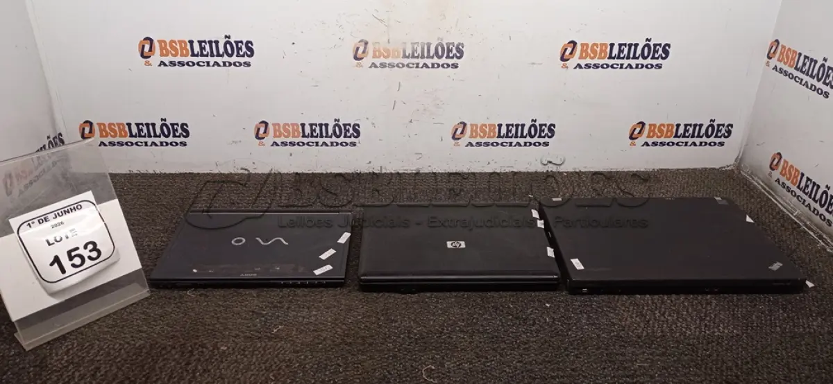 LOTE 153 - 03 NOTEBOOKS DE MARCAS E MODELOS DIVERSOS PARA RETIRADA DE PEÇAS. (NO ESTADO) ATENÇÃO! FAZER A VISITAÇÃO ANTES DE ARREMATAR, NÃO SABEMOS SE FUNCIONA, LEILÃO NÃO TEM GARANTIA E NEM DEVOLUÇÃO, SUJEITO A POSSÍVEIS AVARIAS VISÍVEIS/OCULTAS E/OU AUSÊNCIA DE COMPONENTES.