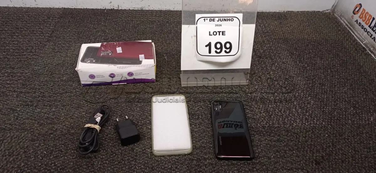 LOTE 199 - 01 SMARTPHONE MODELO TWIST MARCA POSITIVO. (NO ESTADO) ATENÇÃO! FAZER A VISITAÇÃO ANTES DE ARREMATAR, NÃO SABEMOS SE FUNCIONA, LEILÃO NÃO TEM GARANTIA E NEM DEVOLUÇÃO, SUJEITO A POSSÍVEIS AVARIAS VISÍVEIS/OCULTAS E/OU AUSÊNCIA DE COMPONENTES.