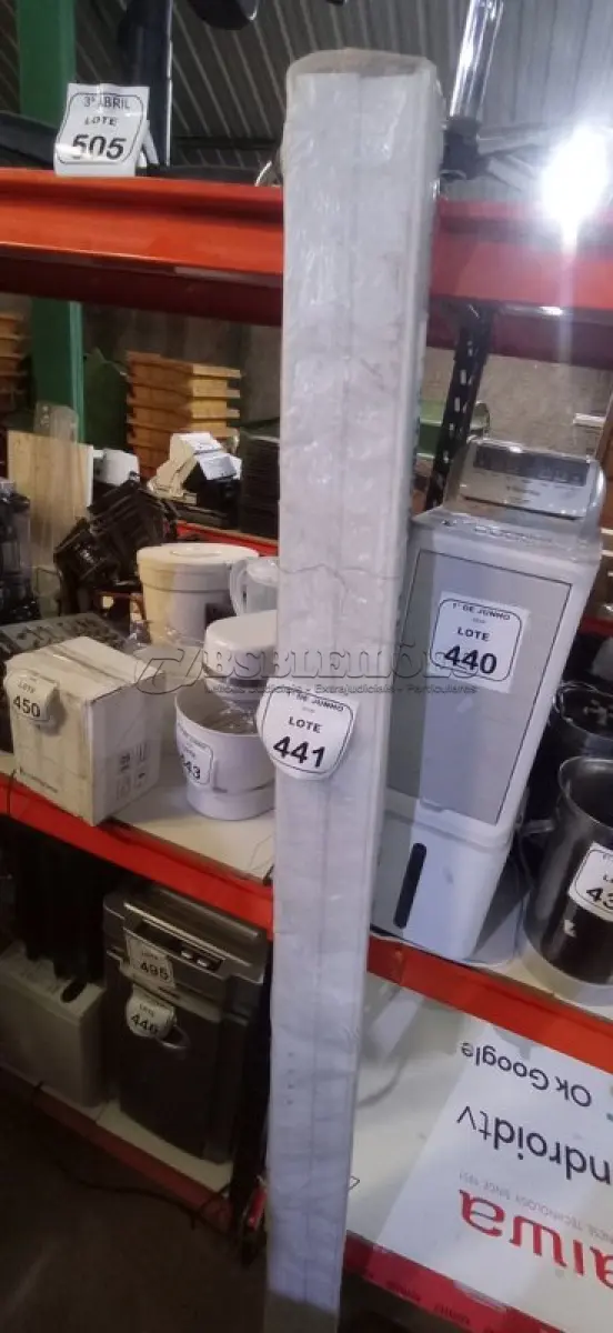 LOTE 441 - 01 PORTA SANFONADA PVC DE 0,86X2,10 NA COR BRANCA MARCA PLASTILIT. (NO ESTADO) ATENÇÃO! FAZER A VISITAÇÃO ANTES DE ARREMATAR, NÃO SABEMOS SE FUNCIONA, LEILÃO NÃO TEM GARANTIA E NEM DEVOLUÇÃO, SUJEITO A POSSÍVEIS AVARIAS VISÍVEIS/OCULTAS E/OU AUSÊNCIA DE COMPONENTES.
