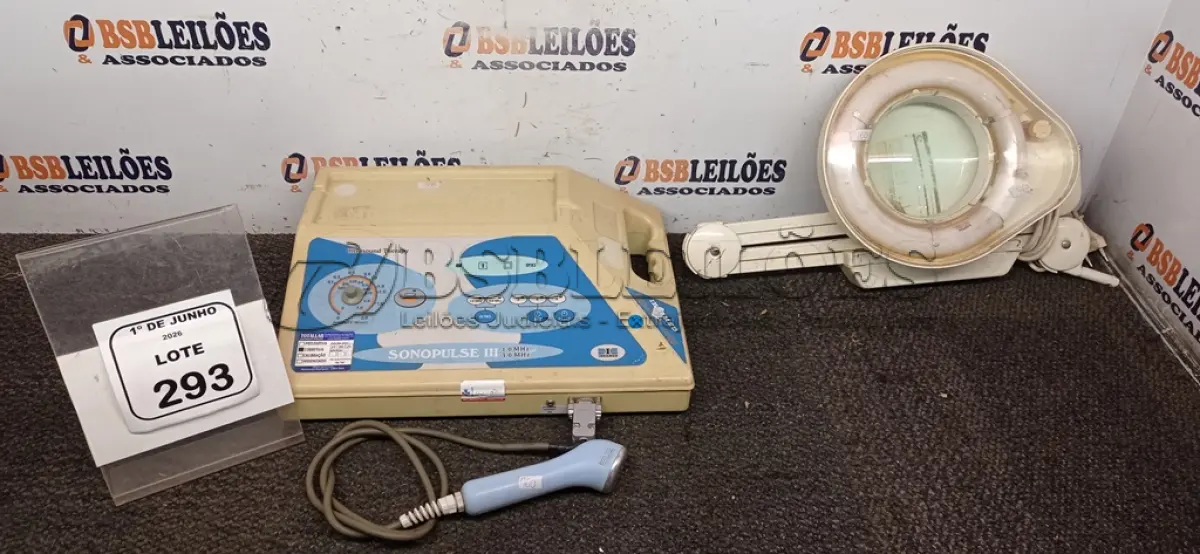 LOTE 293 - 01 LUPA COM ILUMINAÇÃO MODELO TL-1092 E 01 APARELHO DE ULTRASSOM PARA TERAPIAS. (NO ESTADO) ATENÇÃO! FAZER A VISITAÇÃO ANTES DE ARREMATAR, NÃO SABEMOS SE FUNCIONA, LEILÃO NÃO TEM GARANTIA E NEM DEVOLUÇÃO, SUJEITO A POSSÍVEIS AVARIAS VISÍVEIS/OCULTAS E/OU AUSÊNCIA DE COMPONENTES.