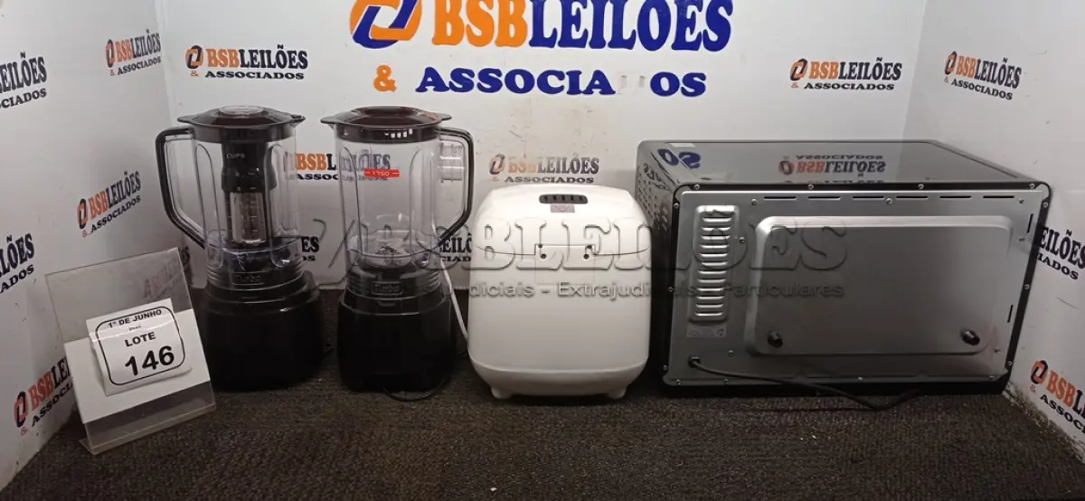 LOTE 146 - 01 FORNO 220V 42L MARCA MONDIAL, 01 PANIFICADORA MODELO MASTER BREAD MARCA MONDIAL E 02 LIQUIDIFICADORES 220V MARCA MONDIAL. (NO ESTADO) ATENÇÃO! FAZER A VISITAÇÃO ANTES DE ARREMATAR, NÃO SABEMOS SE FUNCIONA, LEILÃO NÃO TEM GARANTIA E NEM DEVOLUÇÃO, SUJEITO A POSSÍVEIS AVARIAS VISÍVEIS/OCULTAS E/OU AUSÊNCIA DE COMPONENTES.