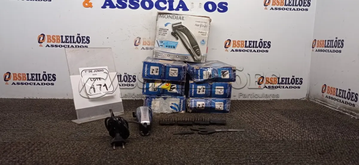 LOTE 171 - 08 MÁQUINAS DE CORTAR CABELO. (NO ESTADO) ATENÇÃO! FAZER A VISITAÇÃO ANTES DE ARREMATAR, NÃO SABEMOS SE FUNCIONA, LEILÃO NÃO TEM GARANTIA E NEM DEVOLUÇÃO, SUJEITO A POSSÍVEIS AVARIAS VISÍVEIS/OCULTAS E/OU AUSÊNCIA DE COMPONENTES.
