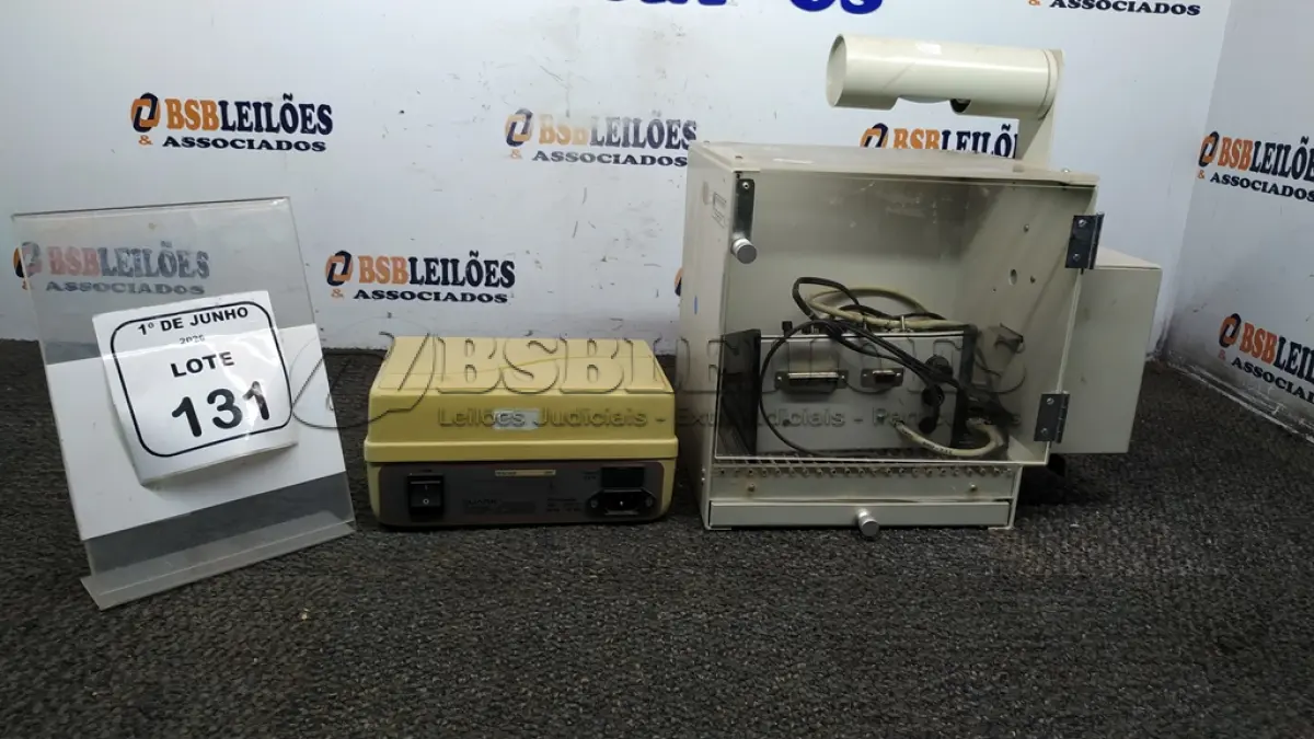 LOTE 131 - 01 CAIXA DE CONDICIONAMENTO ANIMAL MODELO EP-102 COM PAINEL DE CONTROLE MODELO CS 0199 110V E 01 ESTIMULADOR DE PULSOS MODELO NEMESYS 941 MARCA QUARK. (NO ESTADO) ATENÇÃO! FAZER A VISITAÇÃO ANTES DE ARREMATAR, NÃO SABEMOS SE FUNCIONA, LEILÃO NÃO TEM GARANTIA E NEM DEVOLUÇÃO, SUJEITO A POSSÍVEIS AVARIAS VISÍVEIS/OCULTAS E/OU AUSÊNCIA DE COMPONENTES.