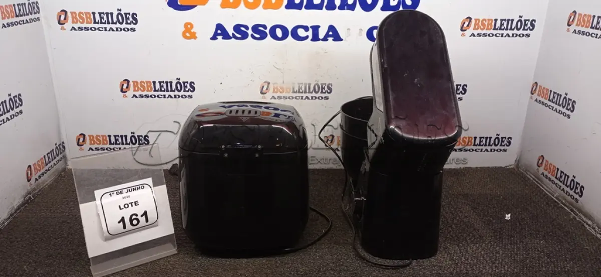 LOTE 161 - 01 PANIFICADORA MODELO MASTER BREAD 220V MARCA MONDIAL E 01 BATEDEIRA PLANETÁRIA 220V MARCA MONDIAL. (NO ESTADO) ATENÇÃO! FAZER A VISITAÇÃO ANTES DE ARREMATAR, NÃO SABEMOS SE FUNCIONA, LEILÃO NÃO TEM GARANTIA E NEM DEVOLUÇÃO, SUJEITO A POSSÍVEIS AVARIAS VISÍVEIS/OCULTAS E/OU AUSÊNCIA DE COMPONENTES.