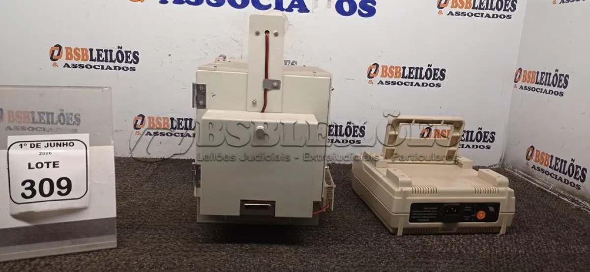 LOTE 309 - 01 GERADOR DE FUNÇÃO MODELO MFG-4202 MARCA MINIPA 01 CAIXA DE CONDICIONAMENTO ANIMAL MODELO EP-102 COM PAINEL DE CONTROLE MODELO CS 0199 110V. (NO ESTADO) ATENÇÃO! FAZER A VISITAÇÃO ANTES DE ARREMATAR, NÃO SABEMOS SE FUNCIONA, LEILÃO NÃO TEM GARANTIA E NEM DEVOLUÇÃO, SUJEITO A POSSÍVEIS AVARIAS VISÍVEIS/OCULTAS E/OU AUSÊNCIA DE COMPONENTES.