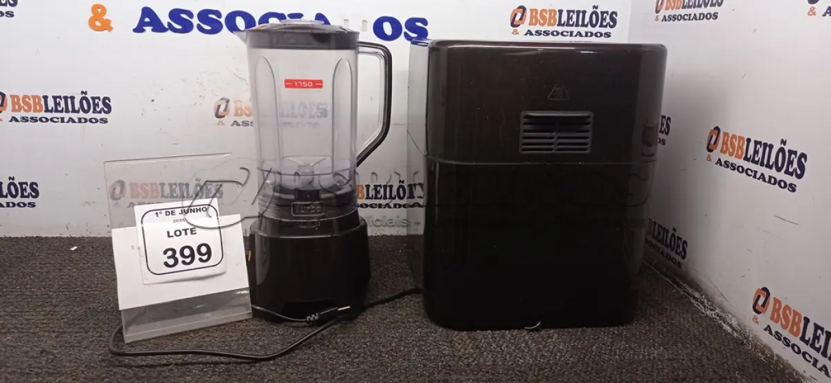 LOTE 399 - 01 AIR FRYER/FORNO 12L 220V MARCA MONDIAL E 01 LIQUIDIFCADOR 220V MARCA MONDIAL. (NO ESTADO) ATENÇÃO! FAZER A VISITAÇÃO ANTES DE ARREMATAR, NÃO SABEMOS SE FUNCIONA, LEILÃO NÃO TEM GARANTIA E NEM DEVOLUÇÃO, SUJEITO A POSSÍVEIS AVARIAS VISÍVEIS/OCULTAS E/OU AUSÊNCIA DE COMPONENTES.