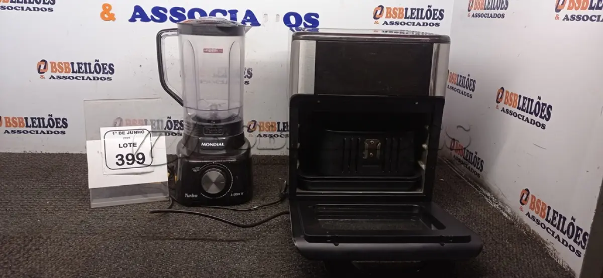 LOTE 399 - 01 AIR FRYER/FORNO 12L 220V MARCA MONDIAL E 01 LIQUIDIFCADOR 220V MARCA MONDIAL. (NO ESTADO) ATENÇÃO! FAZER A VISITAÇÃO ANTES DE ARREMATAR, NÃO SABEMOS SE FUNCIONA, LEILÃO NÃO TEM GARANTIA E NEM DEVOLUÇÃO, SUJEITO A POSSÍVEIS AVARIAS VISÍVEIS/OCULTAS E/OU AUSÊNCIA DE COMPONENTES.