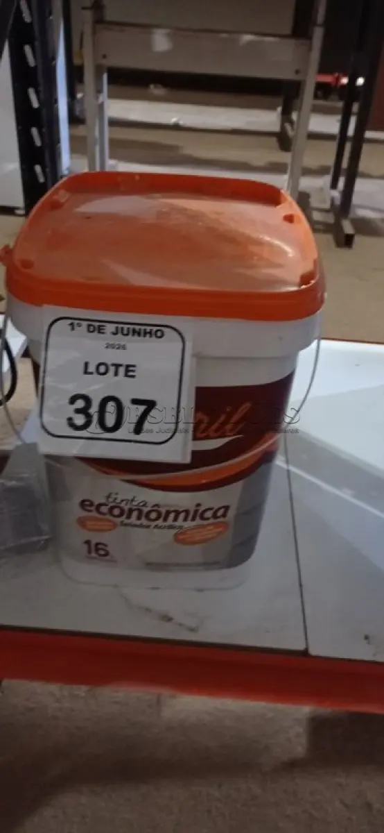 LOTE 307 - 01 BALDE DE TINTA 16L MARCA RENOCRIL. (NO ESTADO) ATENÇÃO! FAZER A VISITAÇÃO ANTES DE ARREMATAR, NÃO SABEMOS SE FUNCIONA, LEILÃO NÃO TEM GARANTIA E NEM DEVOLUÇÃO, SUJEITO A POSSÍVEIS AVARIAS VISÍVEIS/OCULTAS E/OU AUSÊNCIA DE COMPONENTES.