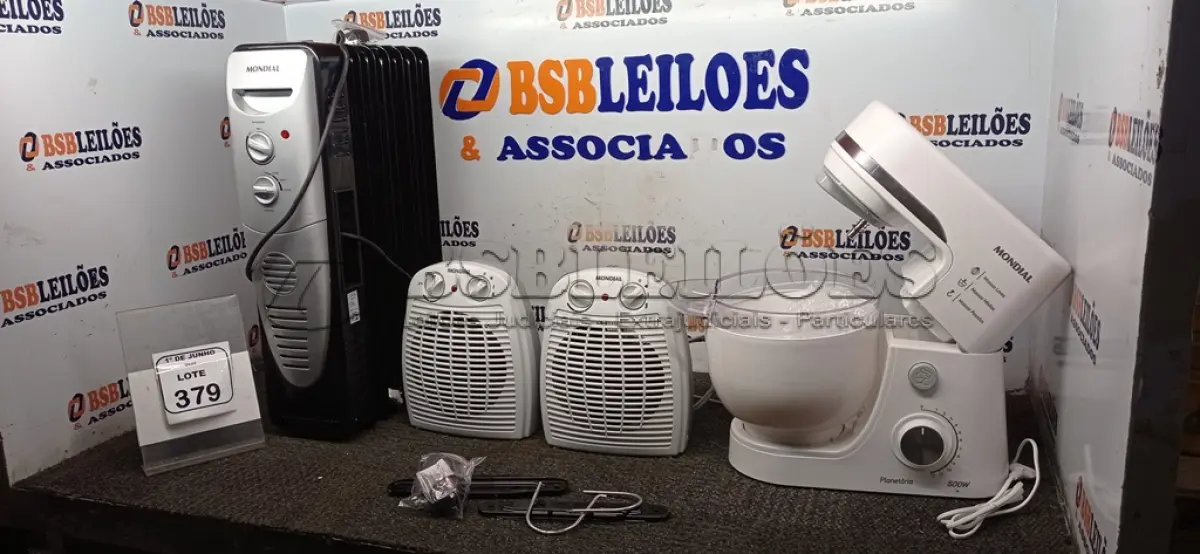 LOTE 379 - 01 BATEDEIRA PLANETÁRIA 220V MARCA MONDIAL E 03 AQUECEDORES DE MODELOS DIVERSOS 220V MARCA MONDIAL. (NO ESTADO) ATENÇÃO! FAZER A VISITAÇÃO ANTES DE ARREMATAR, NÃO SABEMOS SE FUNCIONA, LEILÃO NÃO TEM GARANTIA E NEM DEVOLUÇÃO, SUJEITO A POSSÍVEIS AVARIAS VISÍVEIS/OCULTAS E/OU AUSÊNCIA DE COMPONENTES.