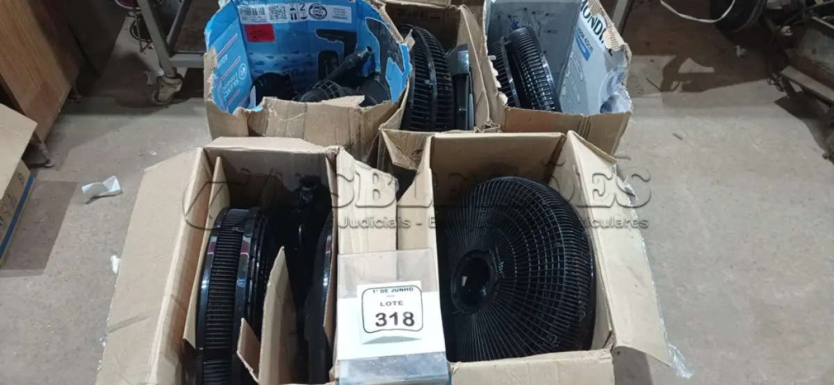 LOTE 318 - 05 VENTILADORES 220V MODELOS DIVERSOS MARCA MONDIAL DESMONTADOS INCOMPLESTOS. (NO ESTADO) ATENÇÃO! FAZER A VISITAÇÃO ANTES DE ARREMATAR, NÃO SABEMOS SE FUNCIONA, LEILÃO NÃO TEM GARANTIA E NEM DEVOLUÇÃO, SUJEITO A POSSÍVEIS AVARIAS VISÍVEIS/OCULTAS E/OU AUSÊNCIA DE COMPONENTES.