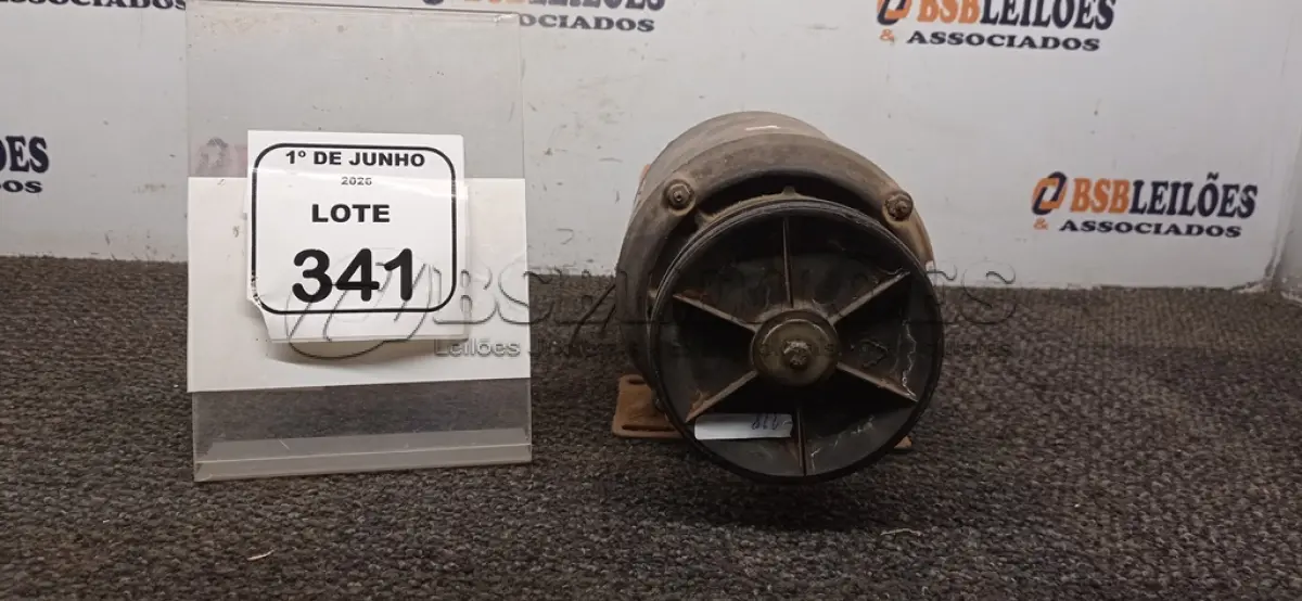 LOTE 341 - 01 ESMERILHADEIRA DE BANCADA 3100 RPM. (NO ESTADO) ATENÇÃO! FAZER A VISITAÇÃO ANTES DE ARREMATAR, NÃO SABEMOS SE FUNCIONA, LEILÃO NÃO TEM GARANTIA E NEM DEVOLUÇÃO, SUJEITO A POSSÍVEIS AVARIAS VISÍVEIS/OCULTAS E/OU AUSÊNCIA DE COMPONENTES.