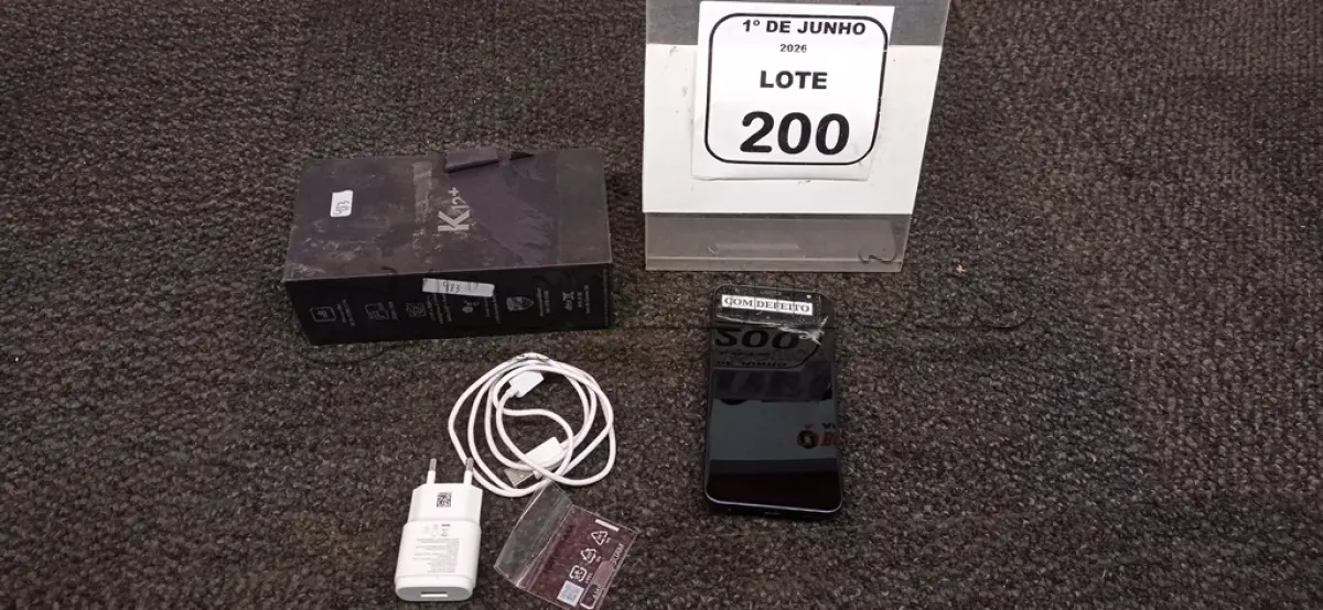 LOTE 200 - 01 SMARTPHONE MODELO K12 MARCA LG. (NO ESTADO) ATENÇÃO! FAZER A VISITAÇÃO ANTES DE ARREMATAR, NÃO SABEMOS SE FUNCIONA, LEILÃO NÃO TEM GARANTIA E NEM DEVOLUÇÃO, SUJEITO A POSSÍVEIS AVARIAS VISÍVEIS/OCULTAS E/OU AUSÊNCIA DE COMPONENTES.