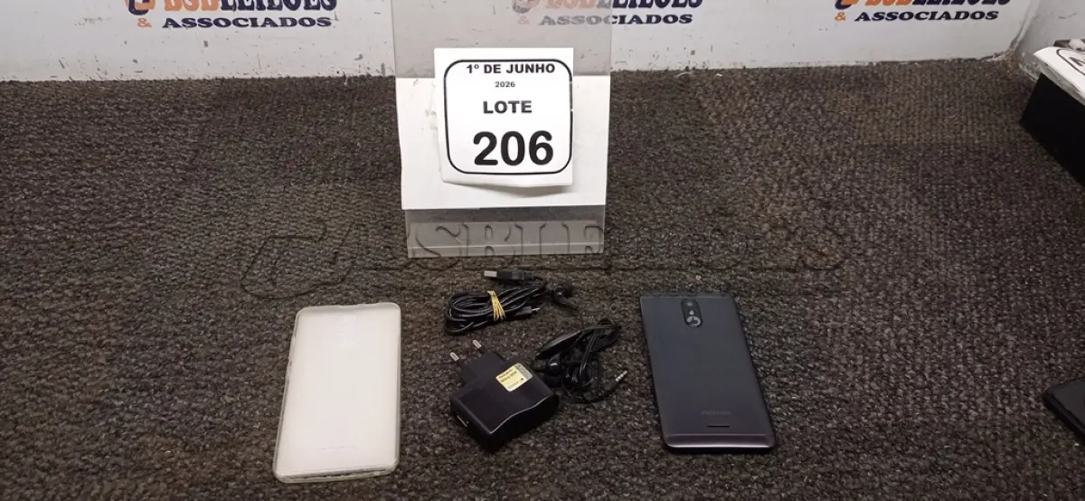 LOTE 206 - 01 SMARTPHONE MODELO TWIST 3 MARCA POSITIVO. (NO ESTADO) ATENÇÃO! FAZER A VISITAÇÃO ANTES DE ARREMATAR, NÃO SABEMOS SE FUNCIONA, LEILÃO NÃO TEM GARANTIA E NEM DEVOLUÇÃO, SUJEITO A POSSÍVEIS AVARIAS VISÍVEIS/OCULTAS E/OU AUSÊNCIA DE COMPONENTES.