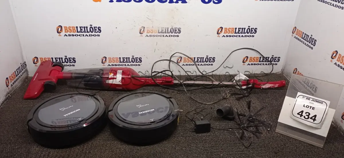 LOTE 434 - 02 ASPIRADORES ROBÔ MARCA MONDIAL E 01 ASPIRADOR DE PÓ 220V MARCA MONDIAL. (NO ESTADO) ATENÇÃO! FAZER A VISITAÇÃO ANTES DE ARREMATAR, NÃO SABEMOS SE FUNCIONA, LEILÃO NÃO TEM GARANTIA E NEM DEVOLUÇÃO, SUJEITO A POSSÍVEIS AVARIAS VISÍVEIS/OCULTAS E/OU AUSÊNCIA DE COMPONENTES.