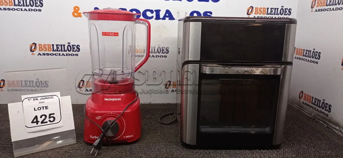 LOTE 425 - 01 AIR FRYER/FORNO 12L 220V MARCA MONDIAL E 01 LIQUIDIFICADOR 220V MARCA MONDIAL. (NO ESTADO) ATENÇÃO! FAZER A VISITAÇÃO ANTES DE ARREMATAR, NÃO SABEMOS SE FUNCIONA, LEILÃO NÃO TEM GARANTIA E NEM DEVOLUÇÃO, SUJEITO A POSSÍVEIS AVARIAS VISÍVEIS/OCULTAS E/OU AUSÊNCIA DE COMPONENTES.