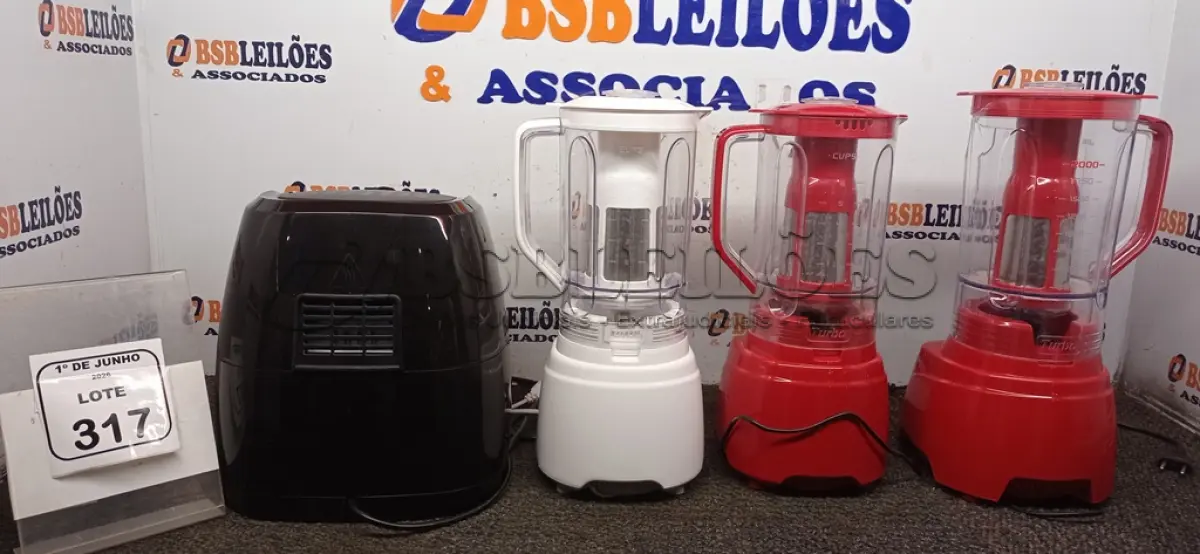 LOTE 317 - 01 AIR FRYER DE 4L 220V MARCA MONDIAL E 03 LIQUIDIFICADORES DE MODELOS DIVERSOS 220V MARCA MONDIAL. (NO ESTADO) ATENÇÃO! FAZER A VISITAÇÃO ANTES DE ARREMATAR, NÃO SABEMOS SE FUNCIONA, LEILÃO NÃO TEM GARANTIA E NEM DEVOLUÇÃO, SUJEITO A POSSÍVEIS AVARIAS VISÍVEIS/OCULTAS E/OU AUSÊNCIA DE COMPONENTES.
