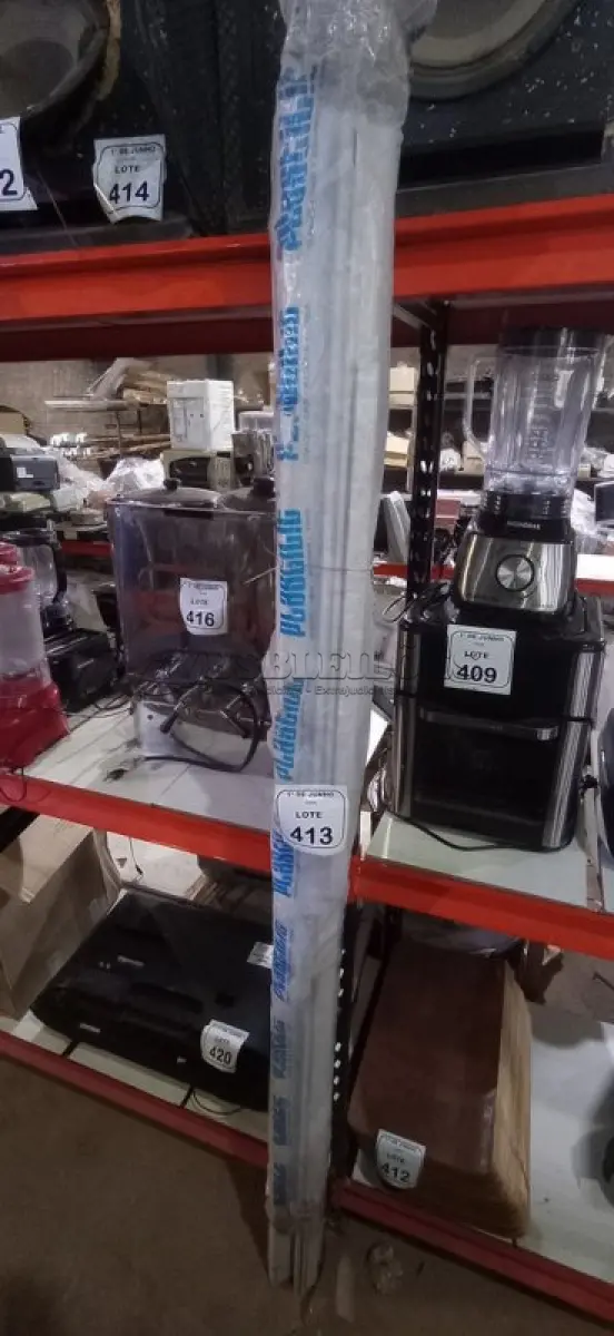 LOTE 413 - 01 PORTA SANFONADA PVC DE 0,86X2,10 NA COR BRANCA MARCA PLASTILIT. (NO ESTADO) ATENÇÃO! FAZER A VISITAÇÃO ANTES DE ARREMATAR, NÃO SABEMOS SE FUNCIONA, LEILÃO NÃO TEM GARANTIA E NEM DEVOLUÇÃO, SUJEITO A POSSÍVEIS AVARIAS VISÍVEIS/OCULTAS E/OU AUSÊNCIA DE COMPONENTES.