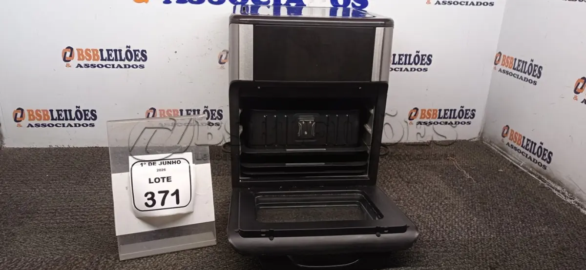 LOTE 371 - 01 AIR FRYER/FORNO 12L 220V MARCA MONDIAL. (NO ESTADO) ATENÇÃO! FAZER A VISITAÇÃO ANTES DE ARREMATAR, NÃO SABEMOS SE FUNCIONA, LEILÃO NÃO TEM GARANTIA E NEM DEVOLUÇÃO, SUJEITO A POSSÍVEIS AVARIAS VISÍVEIS/OCULTAS E/OU AUSÊNCIA DE COMPONENTES.