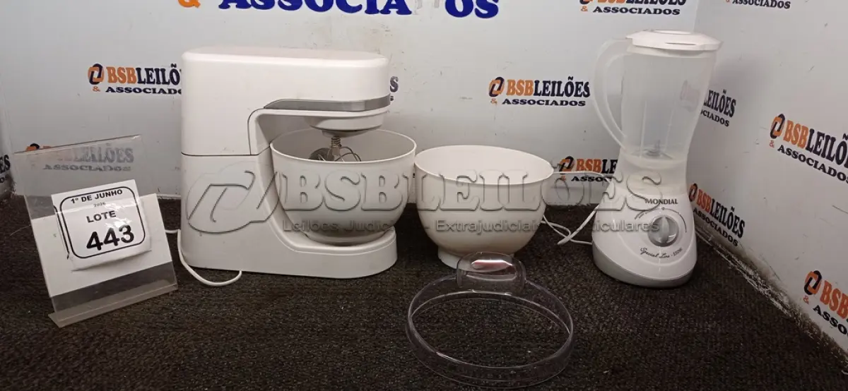LOTE 443 - 01 BATEDEIRA PLANETÁRIA 220V MARCA MONDIAL E 01 LIQUIDIFICADOR 220V MARCA MONDIAL. (NO ESTADO) ATENÇÃO! FAZER A VISITAÇÃO ANTES DE ARREMATAR, NÃO SABEMOS SE FUNCIONA, LEILÃO NÃO TEM GARANTIA E NEM DEVOLUÇÃO, SUJEITO A POSSÍVEIS AVARIAS VISÍVEIS/OCULTAS E/OU AUSÊNCIA DE COMPONENTES.