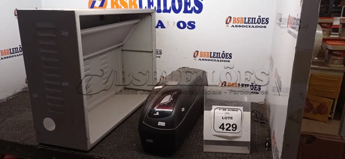 LOTE 429 - 01 BANCO DE BATERIAS VAZIO E 01 NOBREAK DE 1.400 VA MARCA RAGTECH. (NO ESTADO) ATENÇÃO! FAZER A VISITAÇÃO ANTES DE ARREMATAR, NÃO SABEMOS SE FUNCIONA, LEILÃO NÃO TEM GARANTIA E NEM DEVOLUÇÃO, SUJEITO A POSSÍVEIS AVARIAS VISÍVEIS/OCULTAS E/OU AUSÊNCIA DE COMPONENTES.