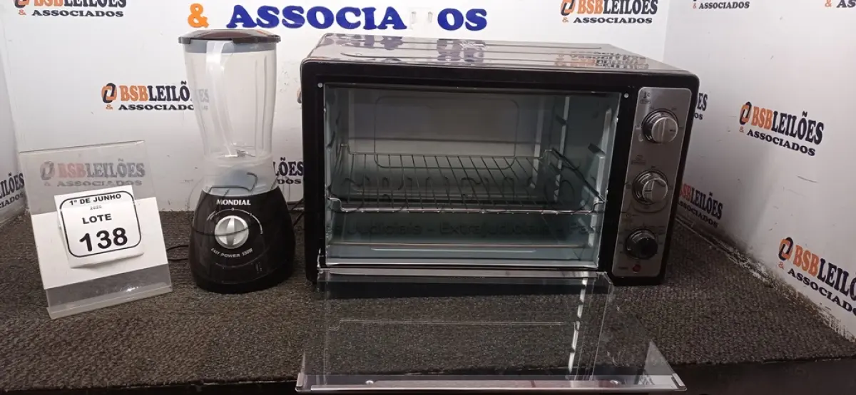 LOTE 138 - 01 FORNO 52L MODELO GRAND FAMILLY MARCA MONDIAL E 01 LIQUIDIFICADOR 220V MARCA MONDIAL. (NO ESTADO) ATENÇÃO! FAZER A VISITAÇÃO ANTES DE ARREMATAR, NÃO SABEMOS SE FUNCIONA, LEILÃO NÃO TEM GARANTIA E NEM DEVOLUÇÃO, SUJEITO A POSSÍVEIS AVARIAS VISÍVEIS/OCULTAS E/OU AUSÊNCIA DE COMPONENTES.