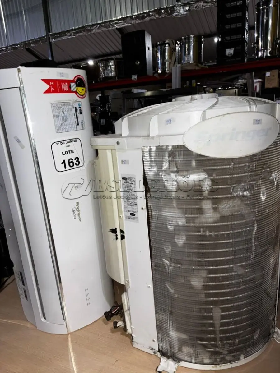 LOTE 163 - 01 CONDENSADORA 18.000 BTU/H MARCA CARRIER E 01 EVAPORADORA DE 12.000 BTU/H MARCA MIDEA. (NO ESTADO) ATENÇÃO! FAZER A VISITAÇÃO ANTES DE ARREMATAR, NÃO SABEMOS SE FUNCIONA, LEILÃO NÃO TEM GARANTIA E NEM DEVOLUÇÃO, SUJEITO A POSSÍVEIS AVARIAS VISÍVEIS/OCULTAS E/OU AUSÊNCIA DE COMPONENTES.