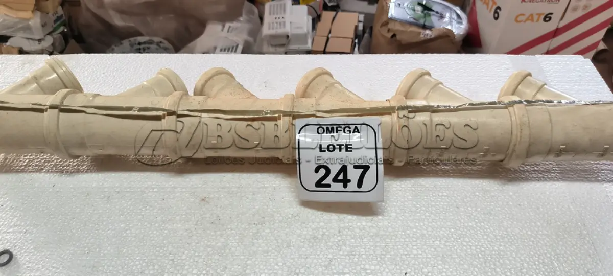LOTE 247 - 06 JUNÇÕES "Y" PVC SOLD. COM REDUÇÃO - Ø 75 X 50MM. (NO ESTADO EM QUE SE ENCONTRA. SUJEITO A AVARIAS OCULTAS/VISÍVEIS.)