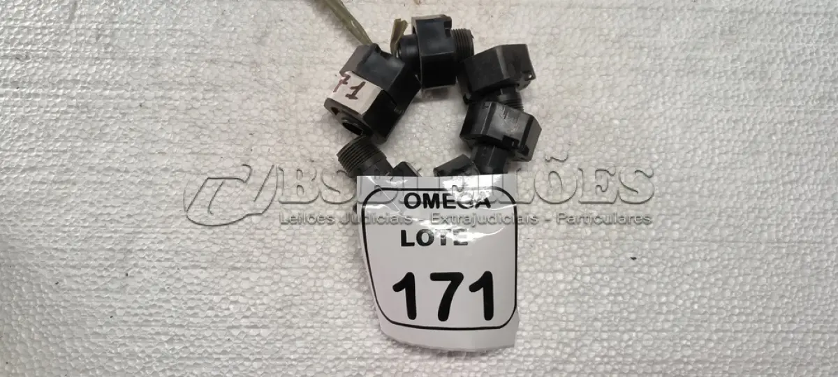 LOTE 171 - 06 LUVAS DE TRANSIÇÃO ROSCÁVEL - Ø 32 X 28. (NO ESTADO EM QUE SE ENCONTRA. SUJEITO A AVARIAS OCULTAS/VISÍVEIS.)