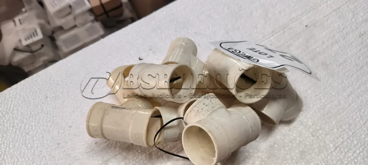 LOTE 271 - 10 TÊS PVC SOLD. - Ø 40 X 40MM. (NO ESTADO EM QUE SE ENCONTRA. SUJEITO A AVARIAS OCULTAS/VISÍVEIS.)