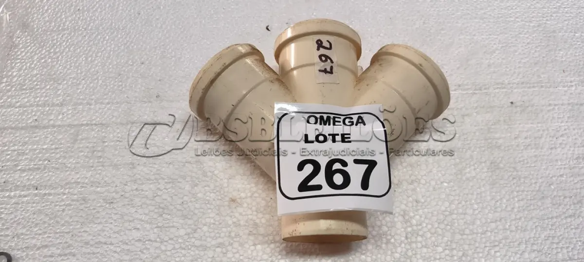 LOTE 267 - 01 JUNÇÃO "Y" PVC SOLD. COM REDUÇÃO - Ø 75 X 50MM. (NO ESTADO EM QUE SE ENCONTRA. SUJEITO A AVARIAS OCULTAS/VISÍVEIS.)