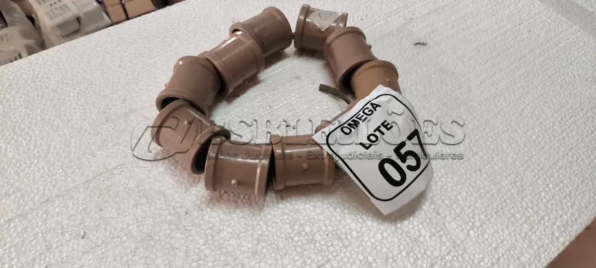 LOTE 057 - 10 LUVAS SOLDÁVEL Ø 40MM PVC MARROM. (NO ESTADO EM QUE SE ENCONTRA. SUJEITO A AVARIAS OCULTAS/VISÍVEIS.)
