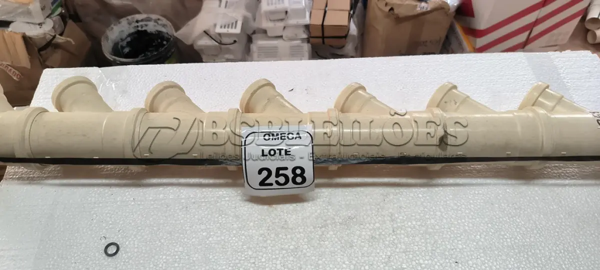 LOTE 258 - 07 JUNÇÕES "Y" PVC SOLD. COM REDUÇÃO - Ø 75 X 50MM. (NO ESTADO EM QUE SE ENCONTRA. SUJEITO A AVARIAS OCULTAS/VISÍVEIS.)