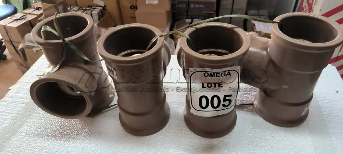 LOTE 005 - 04 TÊS SOLDÁVEL Ø 110 X 110 MM, PCV MARROM. (NO ESTADO EM QUE SE ENCONTRA. SUJEITO A AVARIAS OCULTAS/VISÍVEIS.)