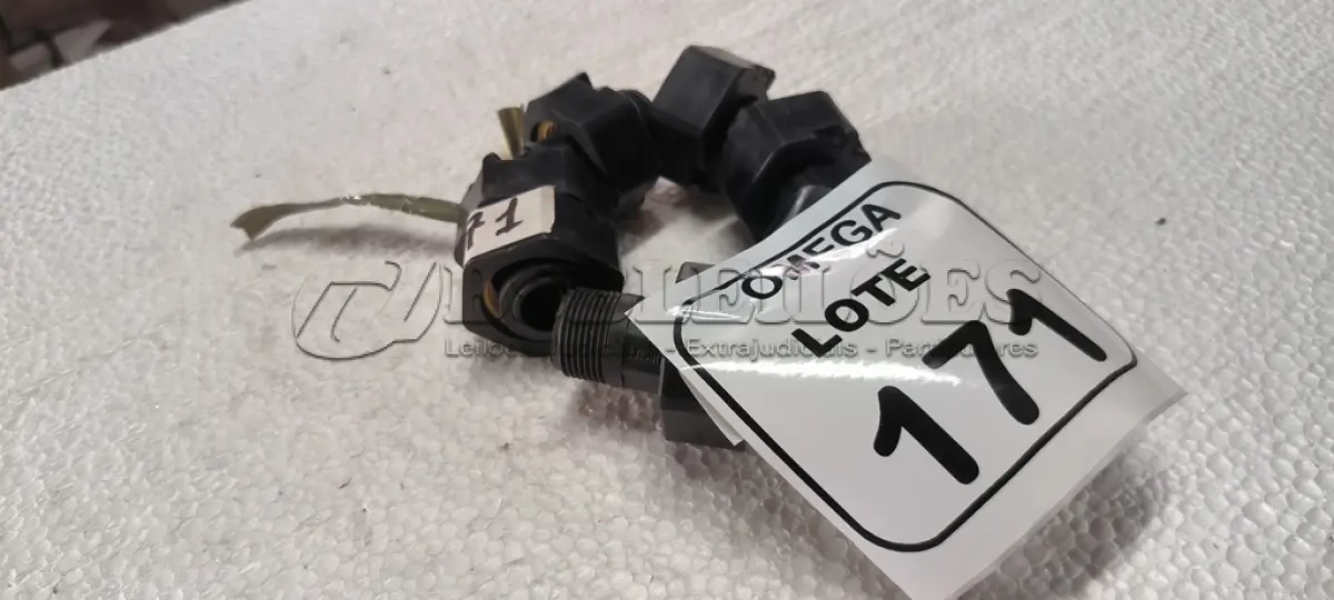 LOTE 171 - 06 LUVAS DE TRANSIÇÃO ROSCÁVEL - Ø 32 X 28. (NO ESTADO EM QUE SE ENCONTRA. SUJEITO A AVARIAS OCULTAS/VISÍVEIS.)