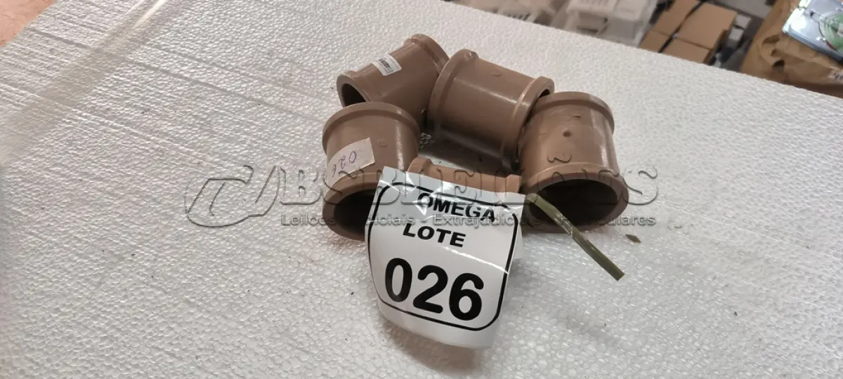 LOTE 026 - 05 LUVAS SOLDÁVEIS Ø 60MM - PVC MARROM. (NO ESTADO EM QUE SE ENCONTRA. SUJEITO A AVARIAS OCULTAS/VISÍVEIS.)