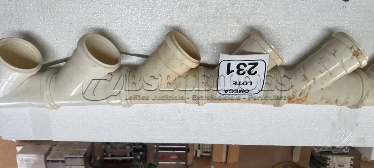 LOTE 231 - 06 JUNÇÕES "Y" PVC SOLD. - Ø 75 X 75MM. (NO ESTADO EM QUE SE ENCONTRA. SUJEITO A AVARIAS OCULTAS/VISÍVEIS.)