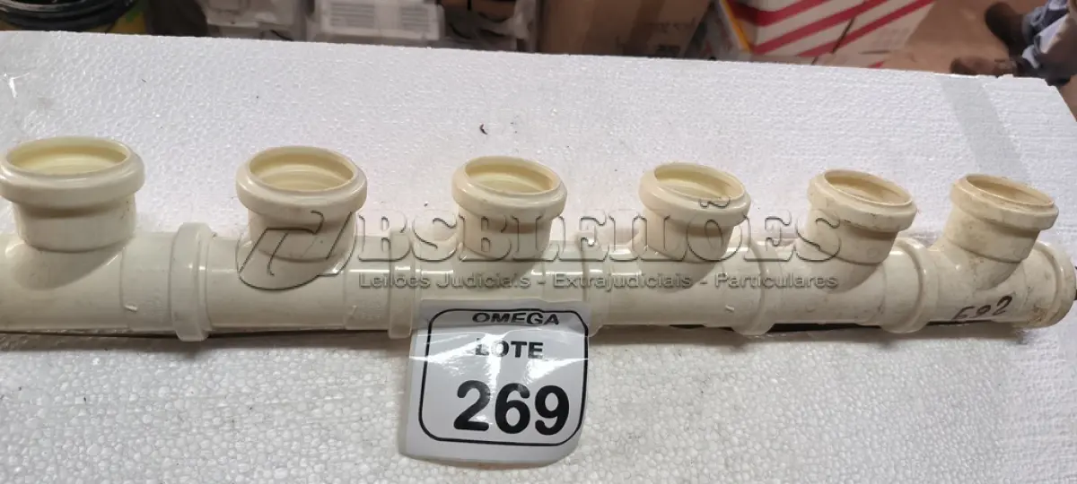 LOTE 269 - 06 TÊS  PVC SOLD. - Ø 50 X 50MM. (NO ESTADO EM QUE SE ENCONTRA. SUJEITO A AVARIAS OCULTAS/VISÍVEIS.)