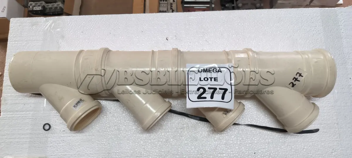 LOTE 277 - 04 JUNÇÕES "Y" PVC SOLD. COM REDUÇÃO - Ø 100 X 75MM. (NO ESTADO EM QUE SE ENCONTRA. SUJEITO A AVARIAS OCULTAS/VISÍVEIS.)