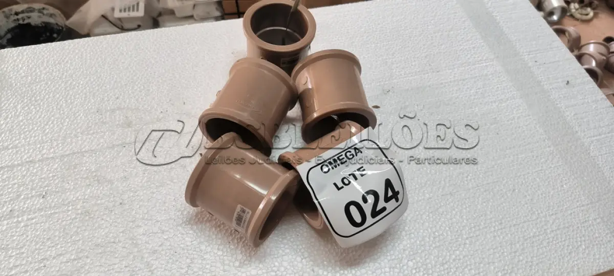 LOTE 024 - 05 LUVAS SOLDÁVEIS Ø 75MM - PVC MARROM. (NO ESTADO EM QUE SE ENCONTRA. SUJEITO A AVARIAS OCULTAS/VISÍVEIS.)