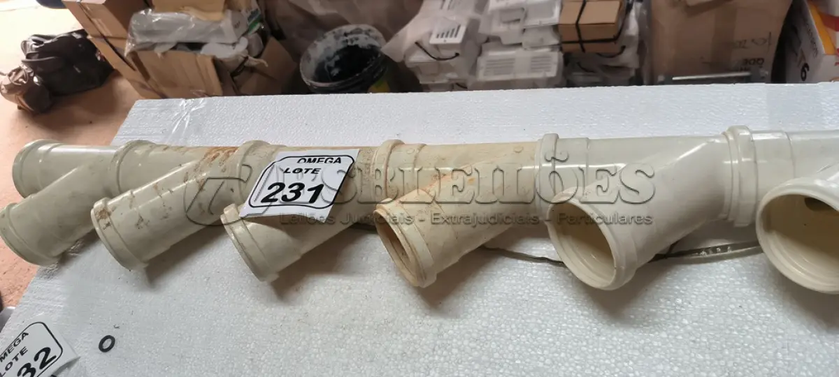 LOTE 231 - 06 JUNÇÕES "Y" PVC SOLD. - Ø 75 X 75MM. (NO ESTADO EM QUE SE ENCONTRA. SUJEITO A AVARIAS OCULTAS/VISÍVEIS.)