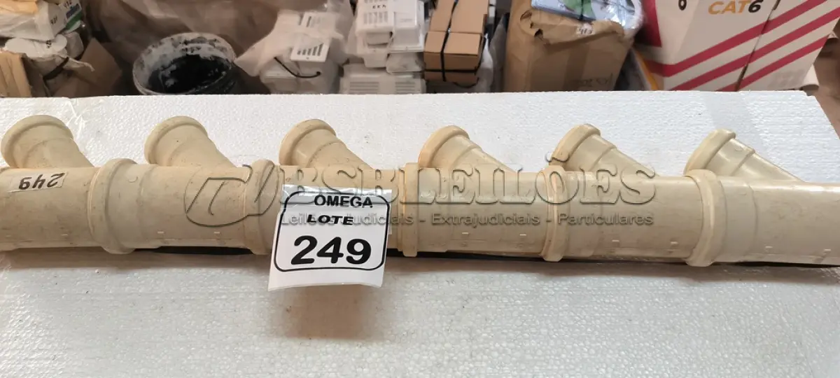 LOTE 249 - 06 JUNÇÕES "Y" PVC SOLD. COM REDUÇÃO - Ø 75 X 50MM. (NO ESTADO EM QUE SE ENCONTRA. SUJEITO A AVARIAS OCULTAS/VISÍVEIS.)