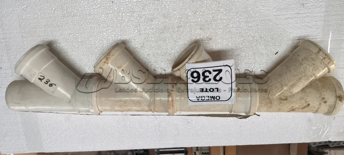 LOTE 236 - 04 JUNÇÕES "Y" PVC SOLD. - Ø 75 X 75MM. (NO ESTADO EM QUE SE ENCONTRA. SUJEITO A AVARIAS OCULTAS/VISÍVEIS.)