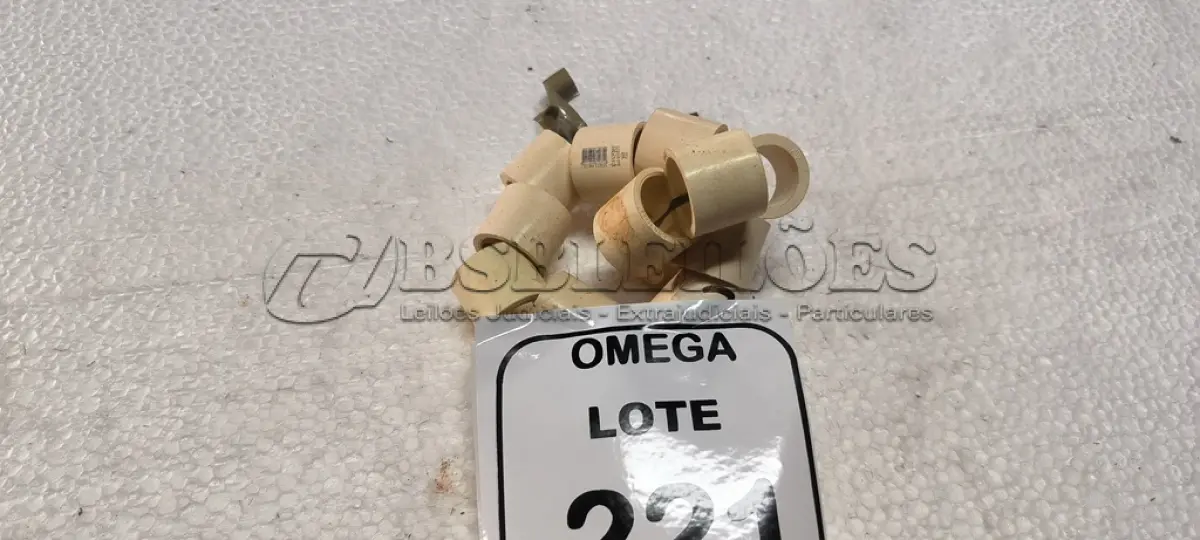 LOTE 221 - 13 BUCHAS DE REDUÇÃO CPVC - Ø 28 X 22. (NO ESTADO EM QUE SE ENCONTRA. SUJEITO A AVARIAS OCULTAS/VISÍVEIS.)