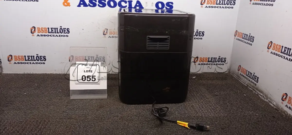 LOTE 055 - 01 AIR FRYER/FORNO 12L 220V MARCA MONDIAL. (NO ESTADO) ATENÇÃO! FAZER A VISITAÇÃO ANTES DE ARREMATAR, NÃO SABEMOS SE FUNCIONA, LEILÃO NÃO TEM GARANTIA E NEM DEVOLUÇÃO, SUJEITO A POSSÍVEIS AVARIAS VISÍVEIS/OCULTAS E/OU AUSÊNCIA DE COMPONENTES.